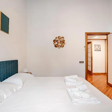 Eleganza E Charme A Due Passi Da Piazza Di Spagna Apartmán *