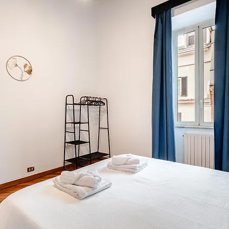 Eleganza E Charme A Due Passi Da Piazza Di Spagna Apartmán